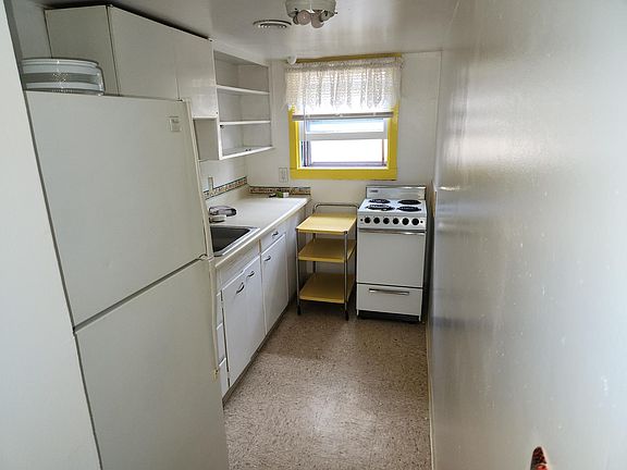4th image of 1004 1/2 W 11th Ave #A