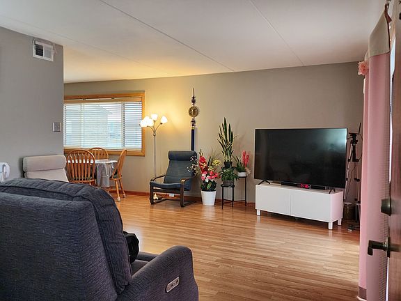 4th image of 9933 S Shady Ln APT 2A