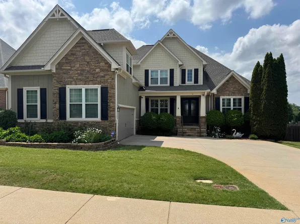 12 Hawthorn Heights Blvd SW, Huntsville, AL 35824