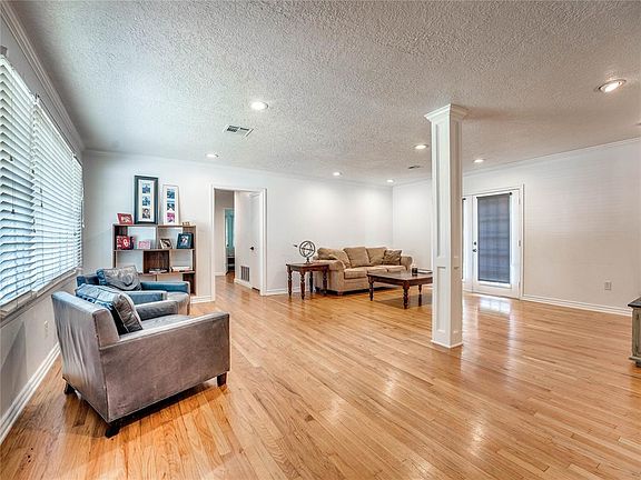 4th image of 1128 Caddell Ln