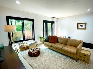 6625 Willoughby Ave, Los Angeles, CA 90038