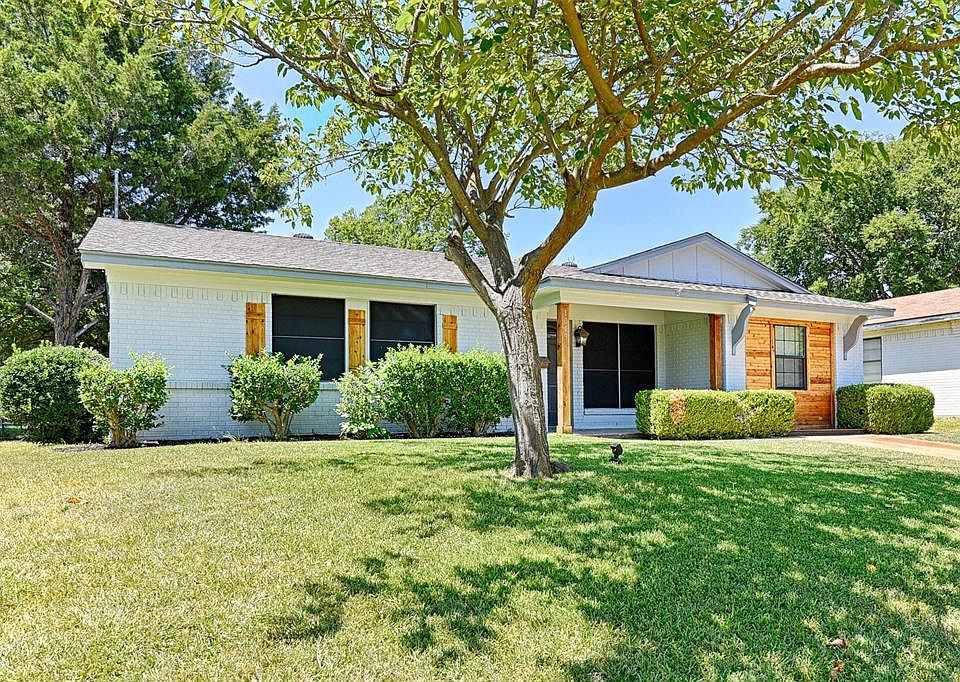 1st image of 1019 Caladium Dr