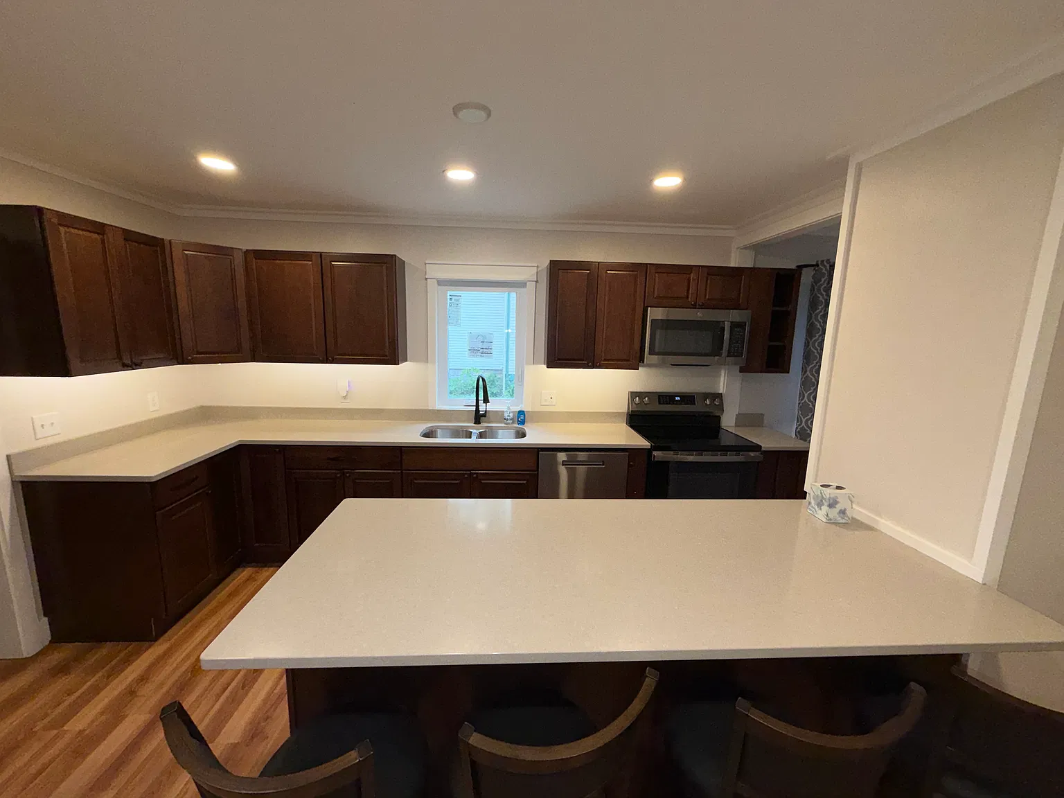 2 bed, 1300 sqft, $1,250 — Photo 3