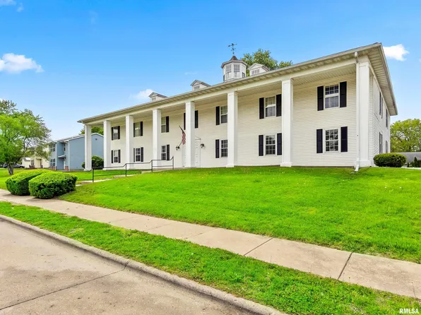 3438 W Villa Rdg APT B, Peoria, IL 61604