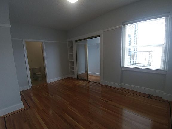 3rd image of 850 Van Ness Ave