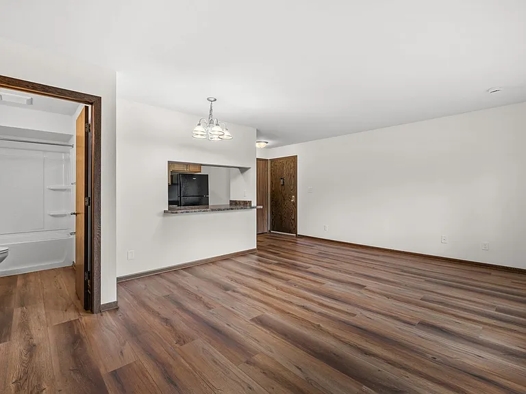 W63N14262 Washington Ave #81 — Photo 16