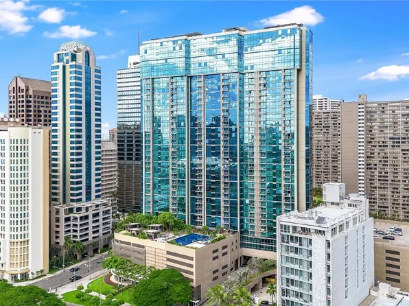 1200 Queen Emma St APT 3702, Honolulu, HI 96813