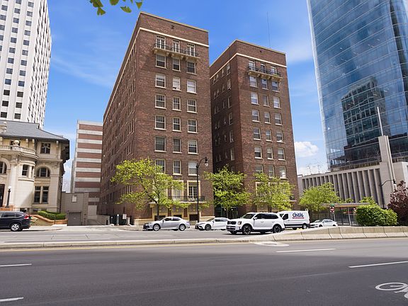 2nd image of 29 S State St APT 813