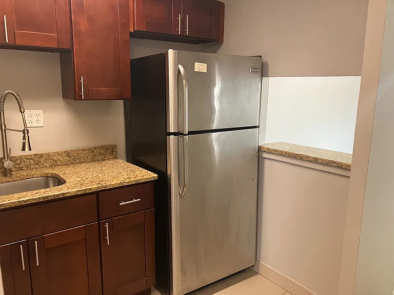 Valley York Apartments — Photo 52