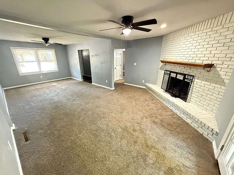 3642 S Westwood Ave — Photo 11