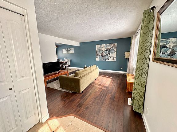 3rd image of 885 Cottonwood Ave