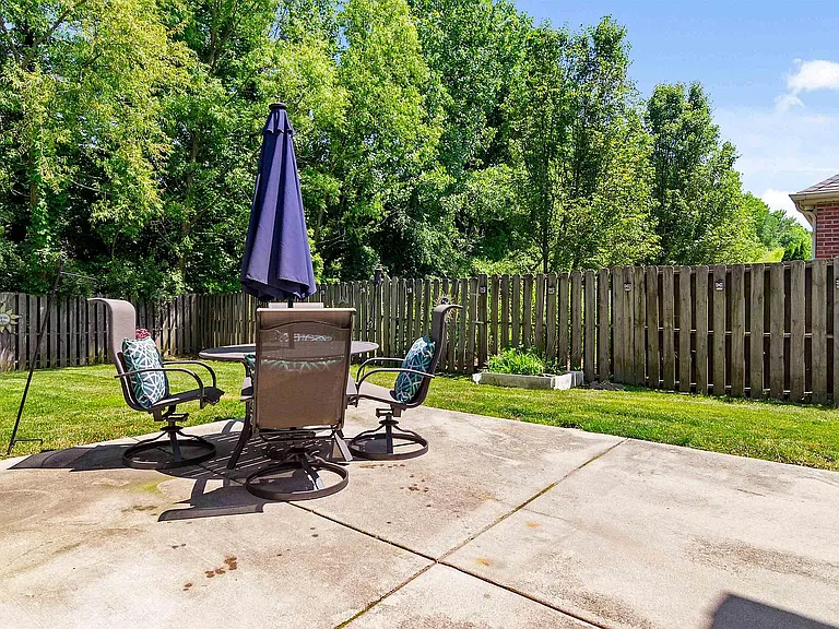 4626 Lincoln Pointe Dr — Photo 14