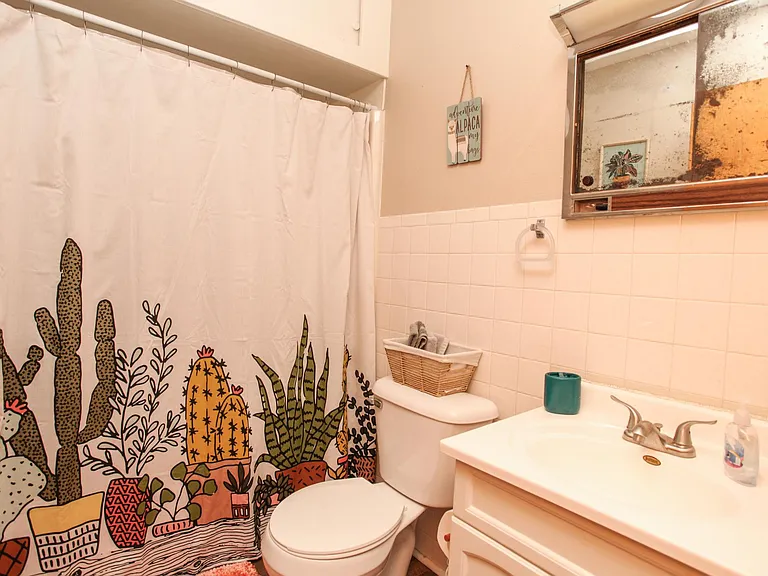 1024 N Jefferson St #A — Photo 9