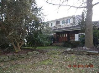 1061 Hoover Dr, North Brunswick, NJ