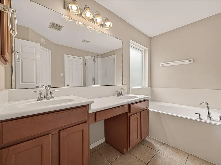 25918 Silver Timbers Ln — Photo 20