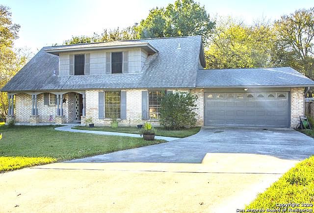 1st image of 102 Oak Cir