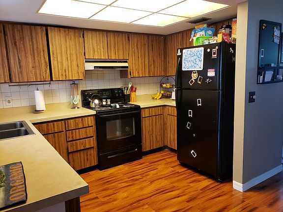 4th image of 425 Silver Hill Dr