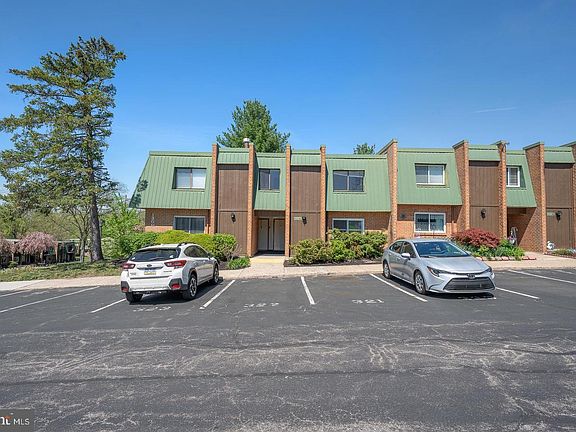3rd image of 1310 Meadowview Ln #1310