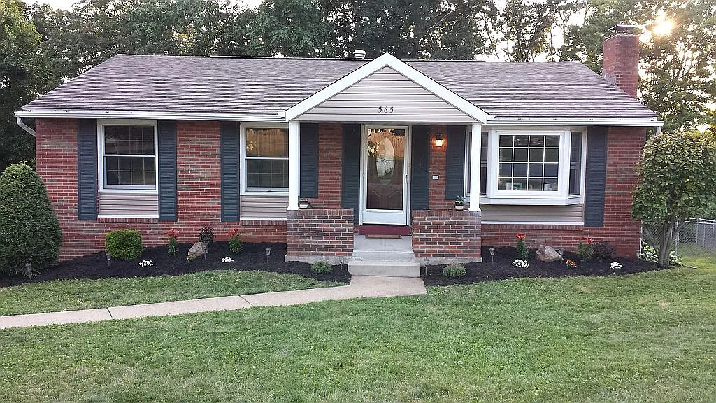 565 Sautter Dr photo 1