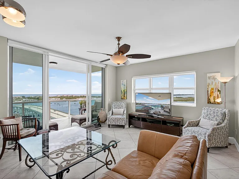 2640 Lake Shore Dr #1716 — Photo 21