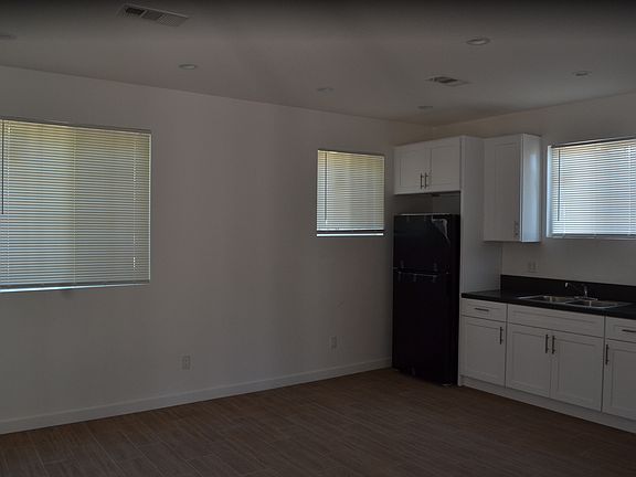 2nd image of 10646 1/4 S Central Ave