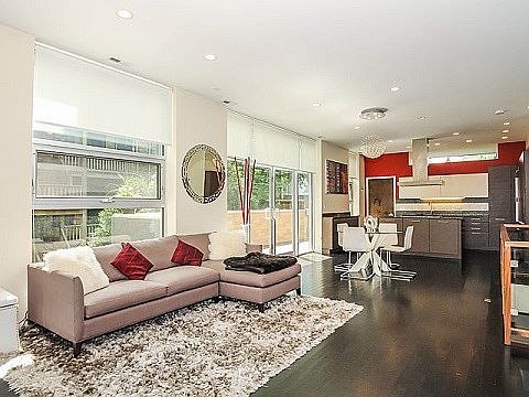 4th image of 2610 N Mildred Ave #101
