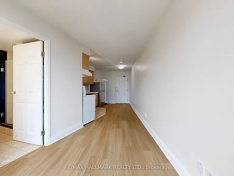650 Queens Quay W #1121 — Photo 7