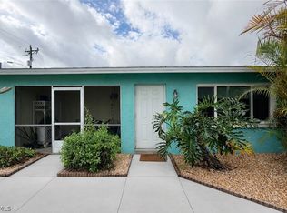 3032 SE Santa Barbara Pl APT 1, Cape Coral, FL 33904