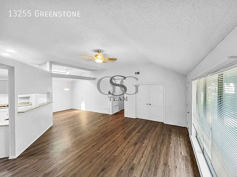 13255 Greenstone — Photo 3