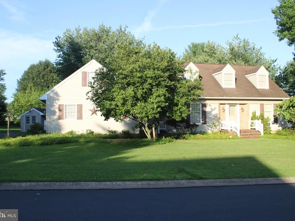 109 Sandstone Dr, Willow Street, PA 17584