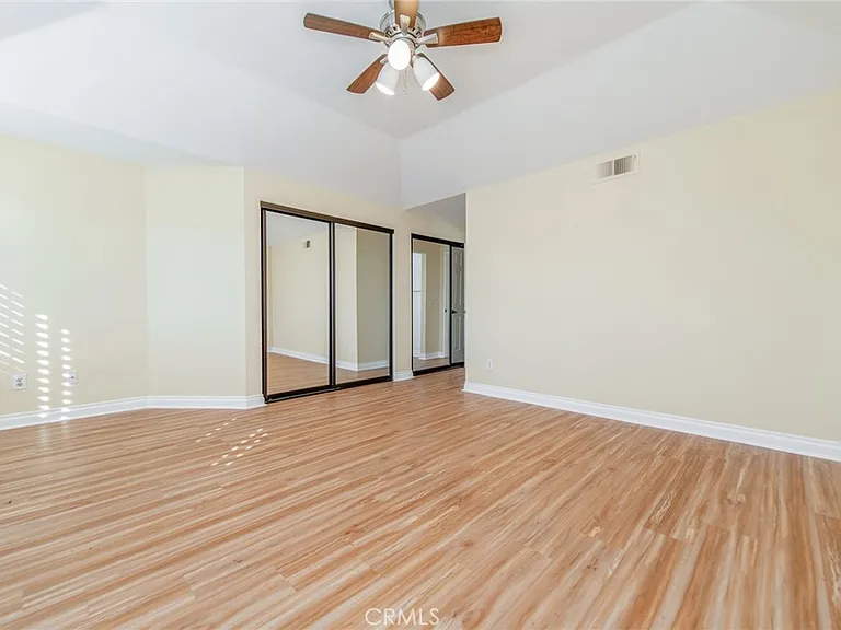 76 Fairlake #23 — Photo 26