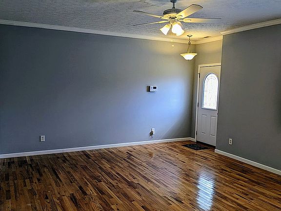 5th image of 31 Marie Dr