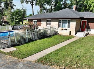 7 Magnolia Dr, Washington, IN 47501