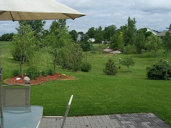 5th image of 1012 Prairie Oak Dr