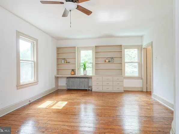 315 Chestnut St, Moorestown, NJ 08057