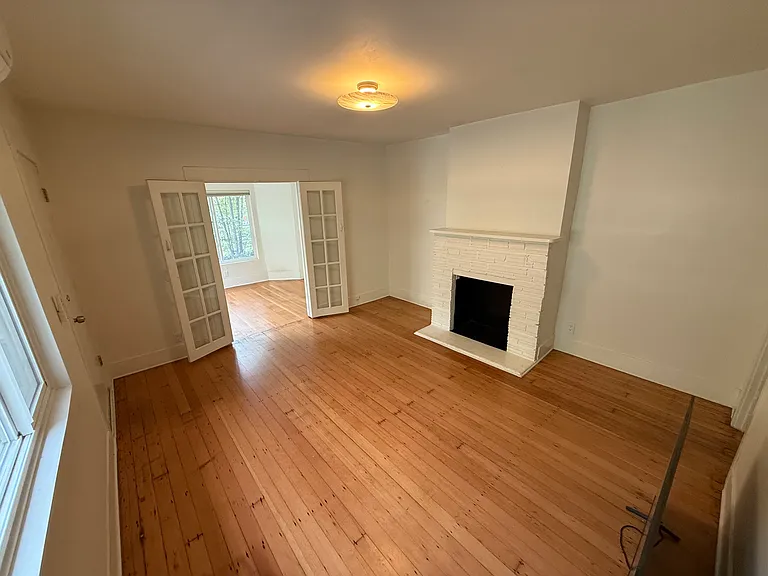 643 Grant St #A — Photo 6