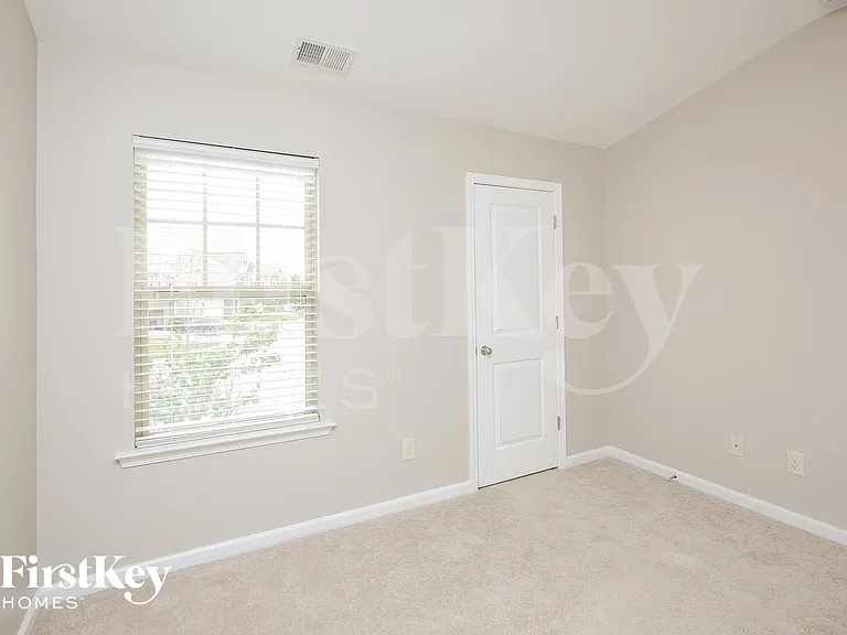 1211 Image Ives Dr — Photo 11