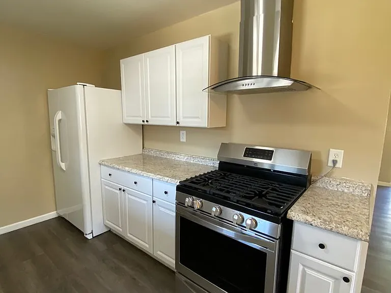 4558 Eileen Ln — Photo 16