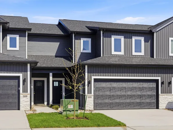 205 NE Doe Pointe Ln, Ankeny, IA 50021