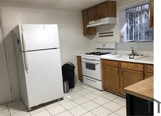 2 bed, 1000 sqft, $3,900 — Photo 3