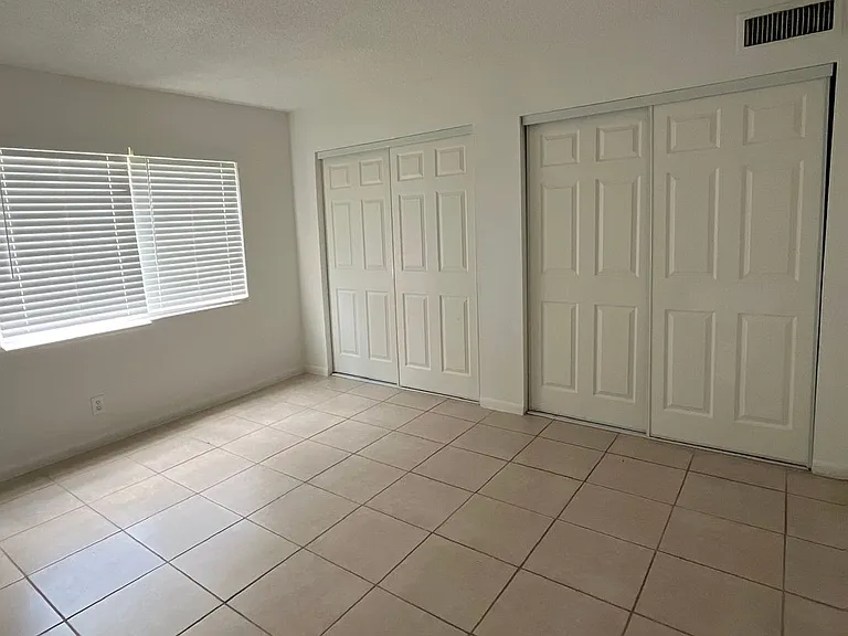 515 S Sequoia Dr — Photo 14