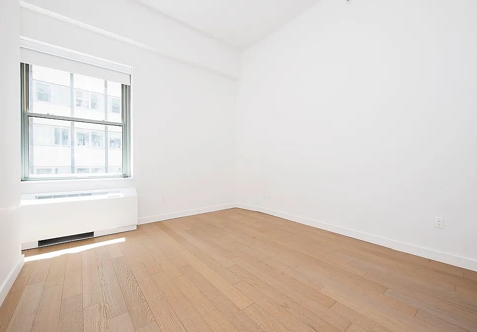 1st image of 20 Exchange Pl APT 1122