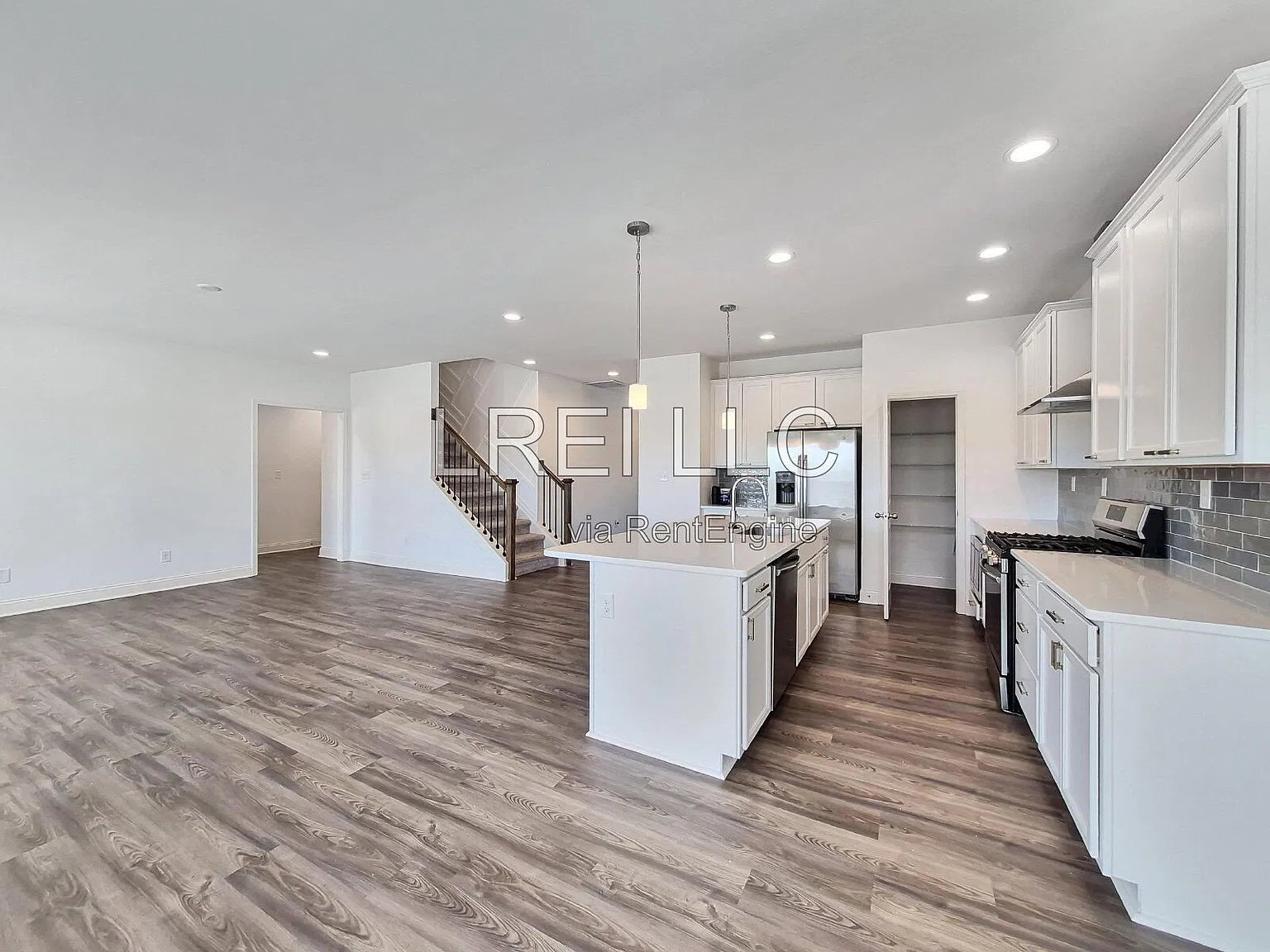 4 bed, 3.0 bath, 2675 sqft, $2,790 — Photo 3