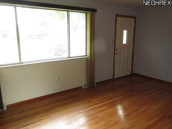 3rd image of 5865 White Pine Dr