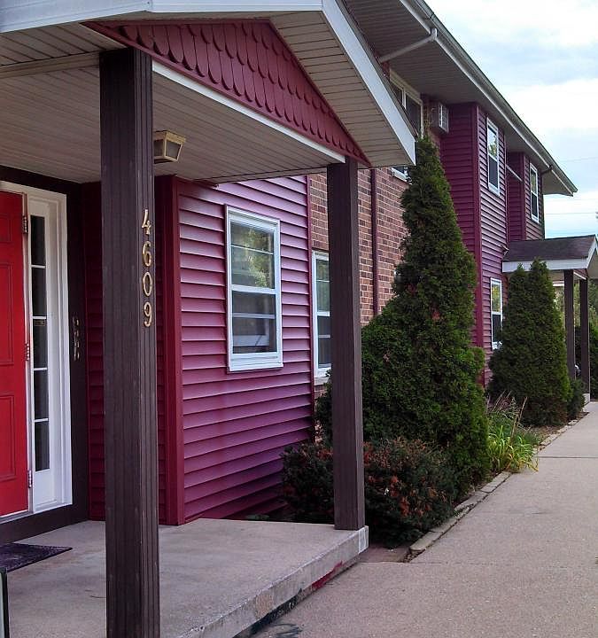 1st image of 4609 Thurston Ln APT 4