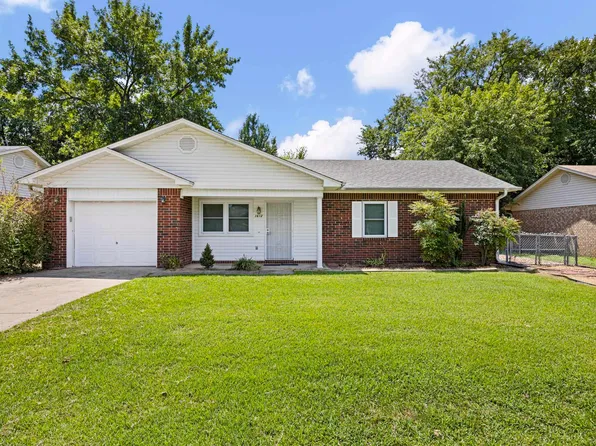 1612 E L St, Russellville, AR 72801