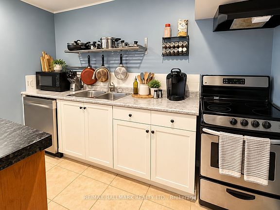 5th image of 87 Invermarge Dr #Basement