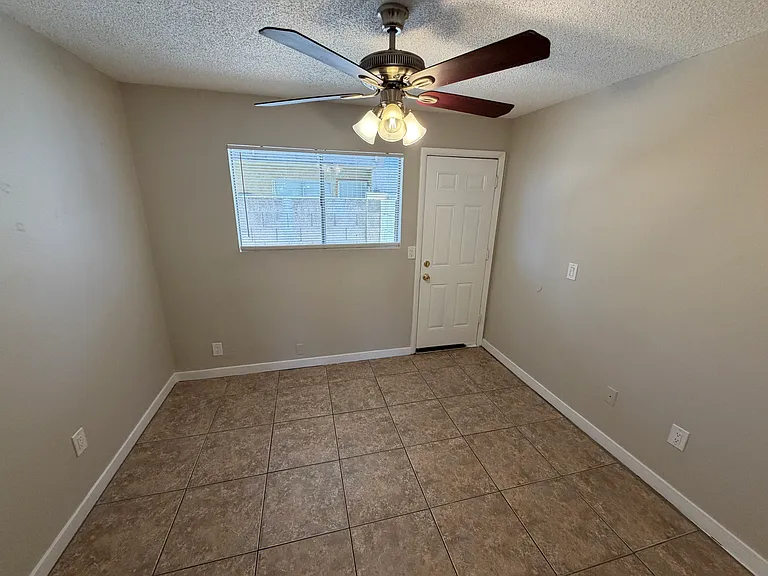 3302 W Northern Ave #2 — Photo 16
