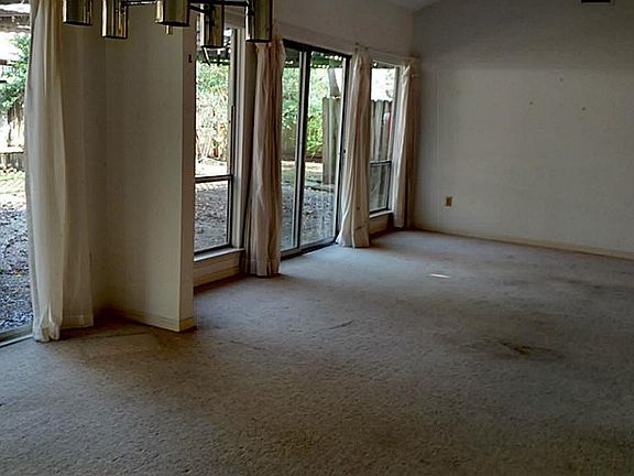 5th image of 15518 Creekhaven Dr
