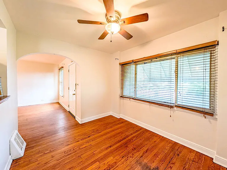 631 Balmoral Ave — Photo 4